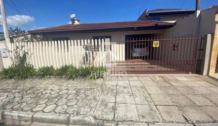 Casa com 3 quartos à venda na Paulo Vaccari, 388, Cruzeiro, São José dos Pinhais por R$ 520.000