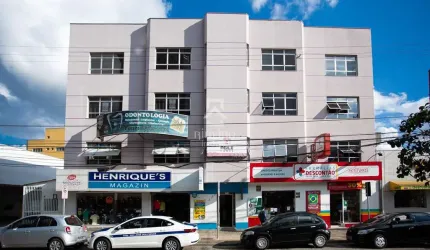Ponto comercial para alugar na Rua Quinze de Novembro, 2152, Centro, São José dos Pinhais por R$ 1.500