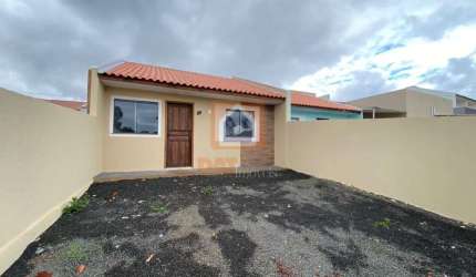 Casa à venda no bairro Uvaranas- Cará- cará