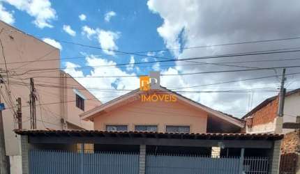 Casa com 3 quartos à venda na Pinheiro Machado, 330, Jardim Gerson França, Bauru por R$ 320.000