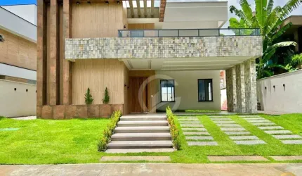 Casa nova com 04 Suítes, piscina privativa e planta baixa inteligente.