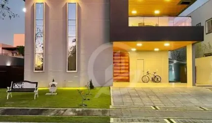 Espetacular Duplex em Alphaville,  100% Mobiliada e decorada, em frente a praça!