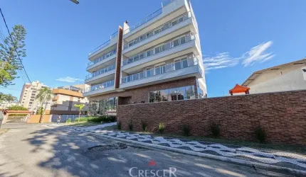 Apartamento Garden com 04 suítes e 02 vagas em Caiobá!