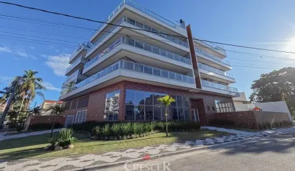 Amplo apartamento com 03 suítes em Caiobá!