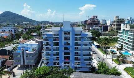 Cobertura duplex, localizada no coração de Caiobá, a apenas 2 quadras do mar.