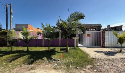 Casa com 04 quartos a venda em Matinhos