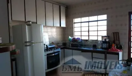 Casa com 2 quartos à venda na Rua Porto do Bezerra, 198, Guaianases, São Paulo por R$ 400.000