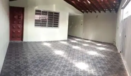 Casa com 3 quartos à venda na Vila Rio Branco, Jundiaí , 198 m2 por R$ 468.000