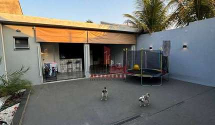 Casa, Água Branca, 2 dorms, 2 banheiros, edícula e espaço gourmet