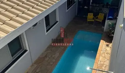 Casa de 3 dorms, 173m2, com área gourmet e piscina
