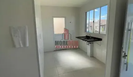 Casa de 2 dorms em condomínio fechado
