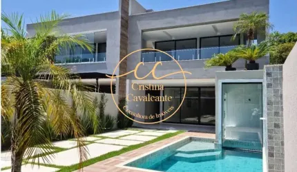 Casa contemporânea triplex com 4 suítes, 360 m² e piscina na Barra da Tijuca-RJ! Aproveite!