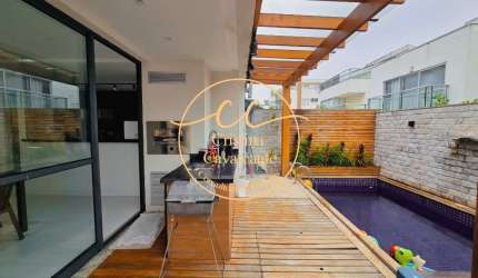 Oportunidade única! Casa triplex no Recreio dos Bandeirantes-RJ: 4 quartos, 3 suítes, 192m², piscina e varanda gourmet.