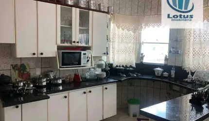 Casa com 4 dormitórios à venda, 316 m² por R$ 1.600.000,00 - Jardim Europa - Jaguariúna/SP