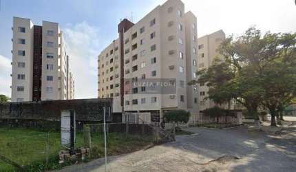 Apartamento à venda no bairro Saguaçu, Joinville - SC.  1 suíte  + 02 dormitórios, sala de estar e jantar, sacada com churrasqueira, cozinha com móvei