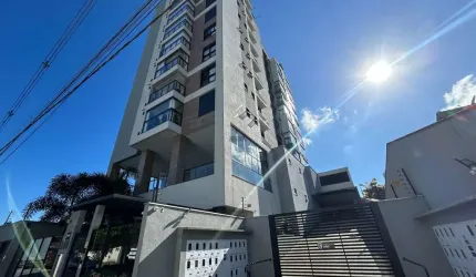 Apartamento Decorado  à venda no bairro Anita Garibaldi, Joinville/SC.  2 suítes, lavabo;  Sala de estar, jantar, cozinha e sacada com churrasqueira i