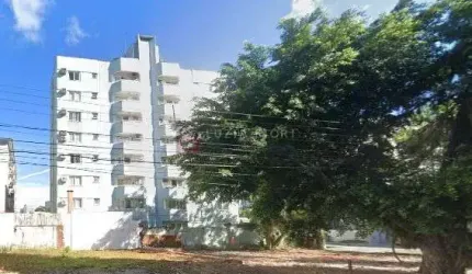 Apartamento à venda no bairro Anita Garibaldi, Joinville/SC  Apartamento  amplo, com sala de estar e jantar integradas,  cozinha independente com  móv