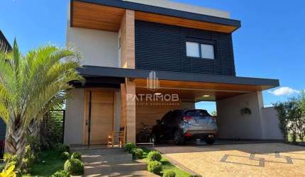 Sobrado 4 suítes c/ 355m² a.c.' Alto Padrão' em Condomínio Alto do Castelo.