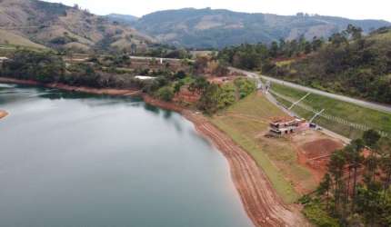 Terreno à venda na Represa da Graminha, Caconde  por R$ 460.000