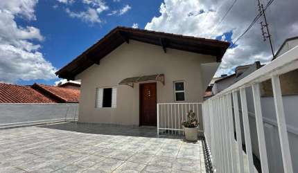 Casa com 3 quartos à venda no Parque Vivaldi Leite Ribeiro, Poços de Caldas , 154 m2 por R$ 750.000