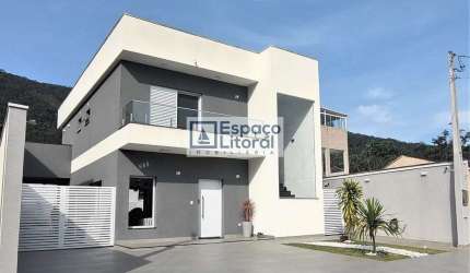 Execelente sobrado em condominio