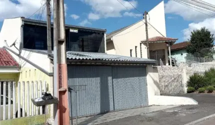 **Sobrado no bairro Costeira- Araucária** Contém: 2 quartos, sendo um suíte com sacada; Sala de estar e jantar; 2 banheiros; Cozinha; Lavanderia coberta; Garagem coberta para 2 carros; VALOR 380.000,0