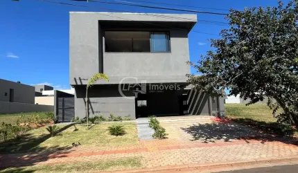 Imperdível oportunidade! Casa à venda em Alphaville Campo Grande-MS com 3 quartos, 3 suítes, 3 salas e 330m². Confira!