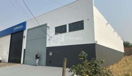 Barracão Comercial para Locação em Campo Grande-MS, Bairro Nova Lima: 1 Sala, 1 Banheiro, 300m² de Área.