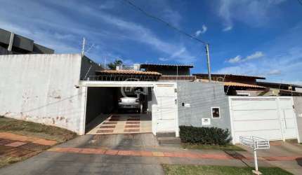 Imperdível oportunidade de investimento: Casa à venda em Campo Grande-MS, bairro Água Limpa Park, 2 quartos, 1 suíte, 1 sala, 1 banheiro, 2 vagas de garagem, 76,00 m². Confira!