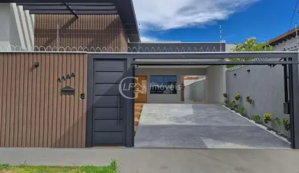 Linda Casa de Alto Padrão no Bairro Rita Vieira