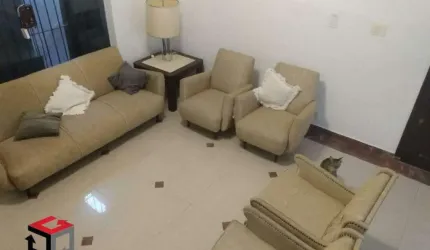 Sobrado de 242m² localizado no Bairro Nova Petrópolis em São Bernardo do Campo - SP.