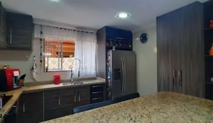 Sobrado lindamente decorado B. Jaçatuba - Estuda imóvel