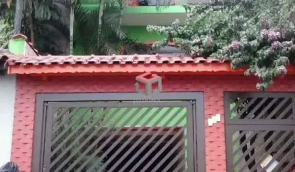 Sobrado de 210m² no Parque Gerassi em Santo André - SP.