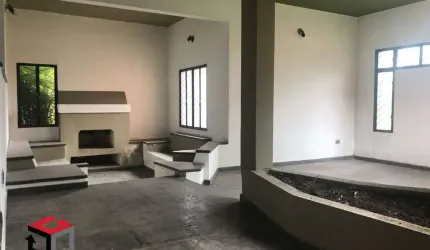 Sobrado de 485m² no Bairro Dos Casa em São Bernardo do Campo - SP
