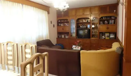 Sobrado à venda 3 quartos 2 vagas Santa Teresa - Santo André - SP