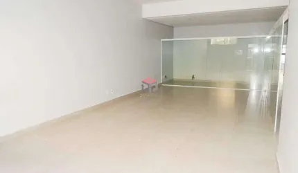 Galpão a venda com 791m² localizado no Bairro João Ramalho em Santo André/SP.