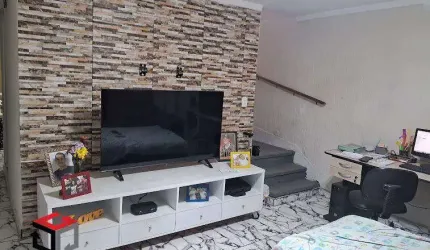 Casa de 200m² localizada no Bairro Jardim em Santo André - SP