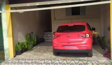 Casa Térrea no bairro Demarchi com 100m², 2 dormitórios, cozinha, área de serviço e 1 vaga . Próximo de Bancos , supermercados, fácil acesso a todas a