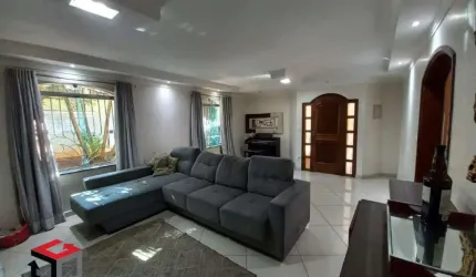 Sobrado de 327 m² na Vila Pires em Santo André - SP