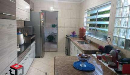 Sobrado com 150m² localizado no Bairro Rudge Ramos em São Bernardo do Campo.