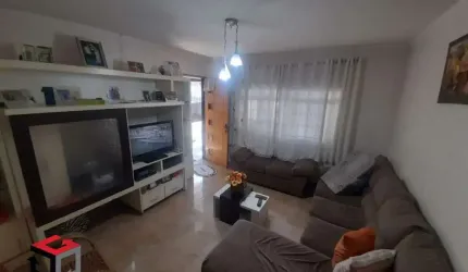 Casa com 130m² localizado no Bairro Novo Oratório em Santo André.