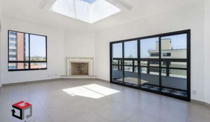 Cobertura Duplex a venda com 305m² em Moema/SP.