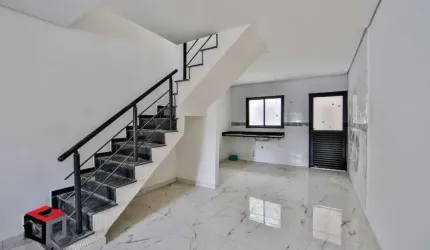 Sobrado novo a venda com 150m² localizado na Vila Curuça em Santo André/SP.