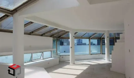 Cobertura Triplex de 642m² na Santa Cecília à venda de altíssimo padrão.