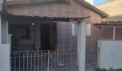 Casa térrea com estrutura ideal para família e negócios! Contem 2 frentes.
