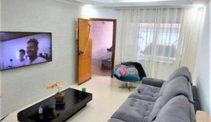 Sobrado de 200m² no Bairro Paulicéia em SBC - SP
