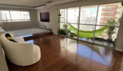 Apartamento 4 Dormitórios em Paraíso com 200m²