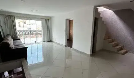Sobrado para aluguel 3 quartos 2 suítes 2 vagas Curuçá - Santo André - SP