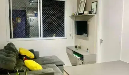 Sobrado na Lapa com 2 Dormitórios, cozinha repleta de armários, sala 2 ambientes, lavanderia, dependência de empregada, quintal, sem vaga de garagem.