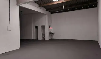 Prédio de 304,80m² no Baeta Neves em SBC - SP